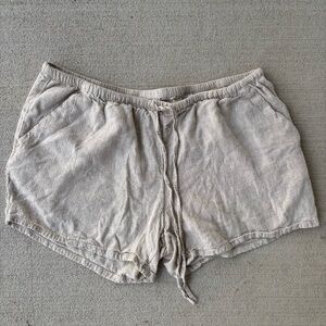 Divided Women's Linen Shorts